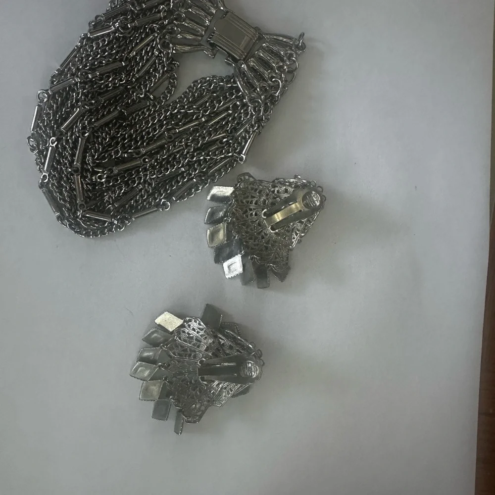 Silver Necklace Bracelet Clip Earring Set - Picture 5 of 5